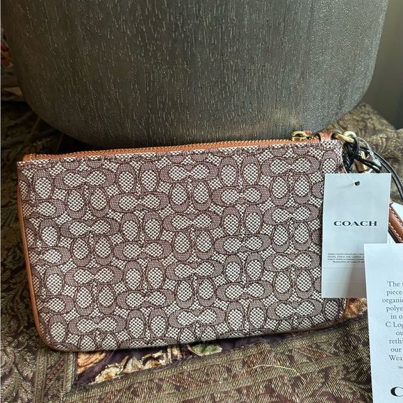 Authentic COACH 1941 micro sign. jacquard/refined calf leather zip top wristlet - Picture 7 of 14